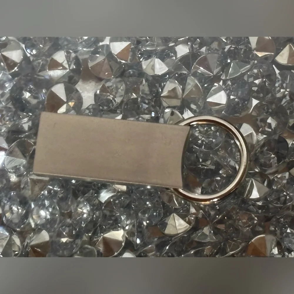 Lexus Silver Key Holder - Picture 3 of 13